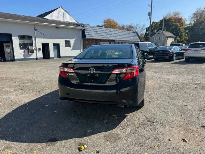 2014 Toyota Camry 7th Gen - Image 8 of 12