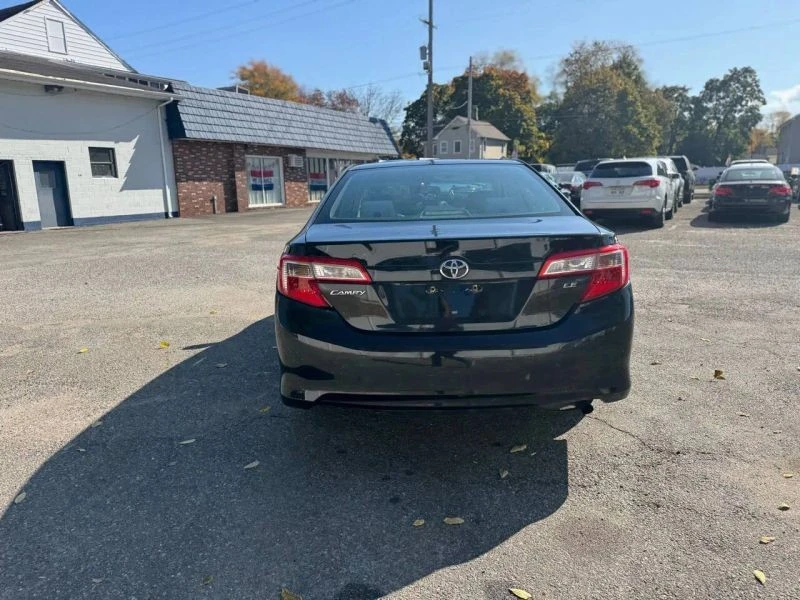 2014 Toyota Camry 7th Gen - Image 9 of 12