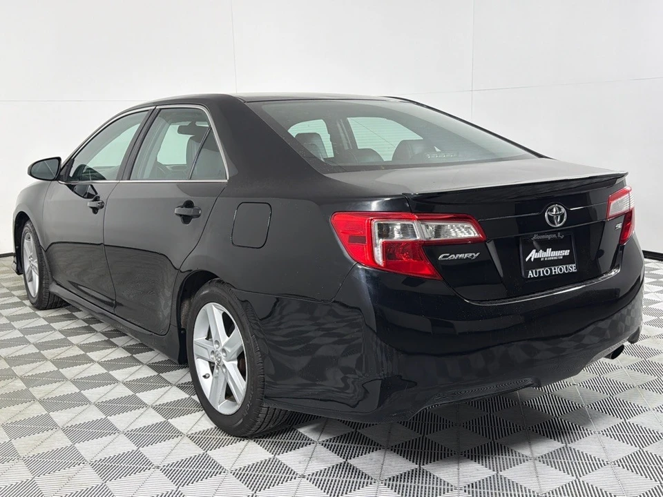 2014 Toyota Camry 7th Gen - Image 7 of 12