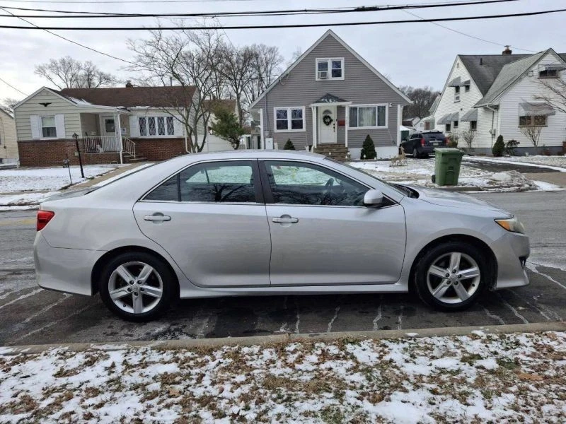 2014 Toyota Camry 7th Gen - Image 3 of 12