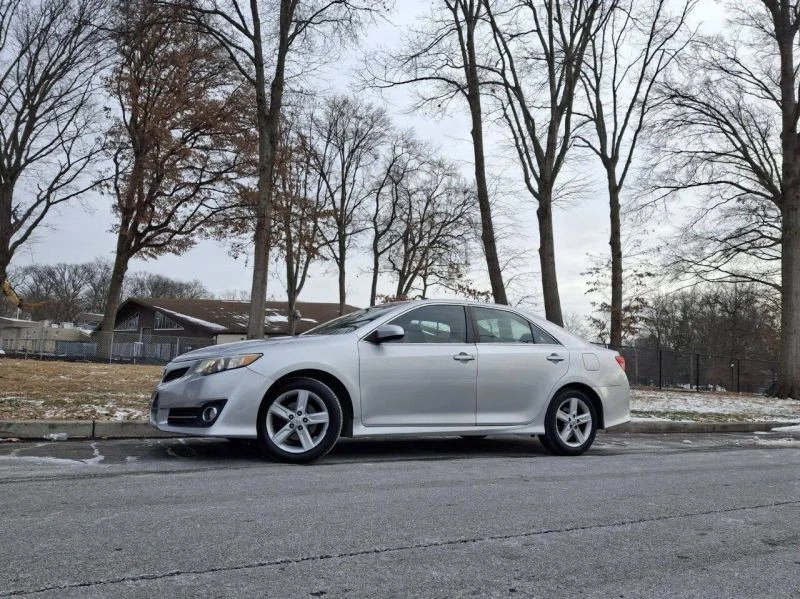 2014 Toyota Camry 7th Gen - Image 4 of 12