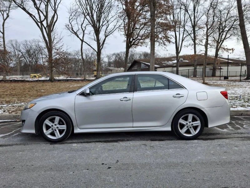 2014 Toyota Camry 7th Gen - Image 5 of 12