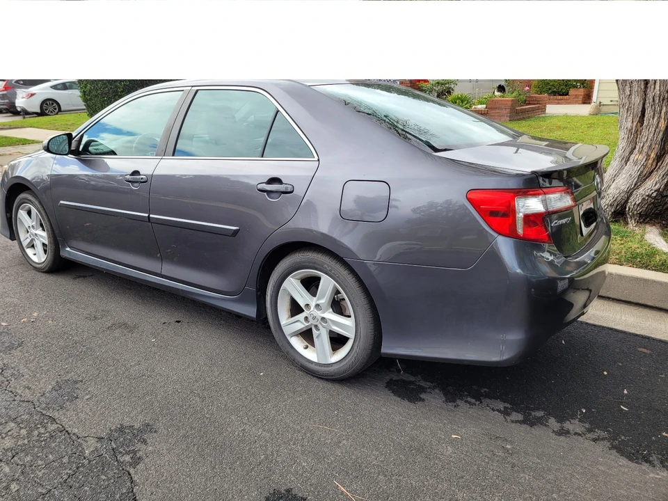 2014 Toyota Camry 7th Gen - Image 3 of 11