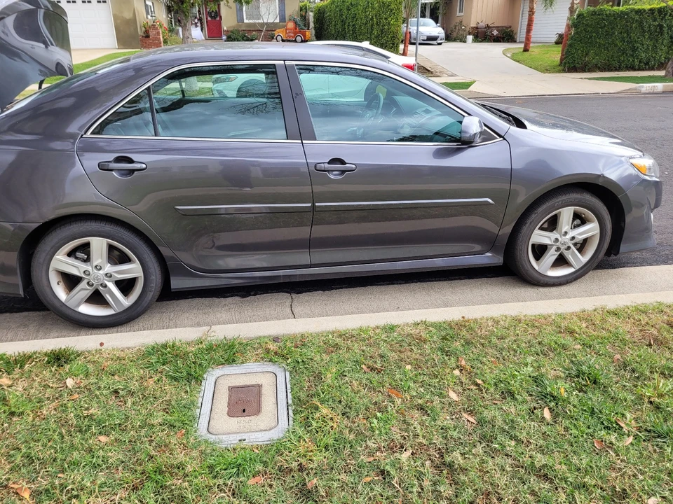 2014 Toyota Camry 7th Gen - Image 6 of 11
