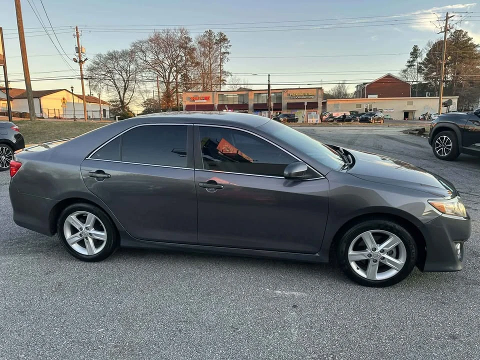 2014 Toyota Camry 7th Gen - Image 4 of 9