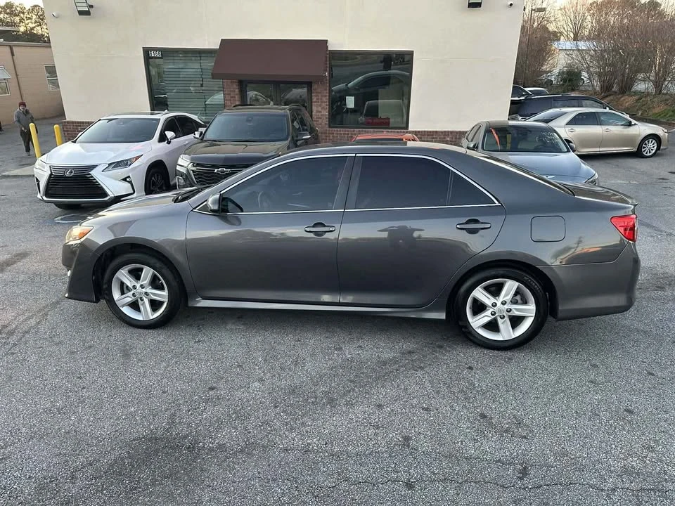 2014 Toyota Camry 7th Gen - Image 6 of 9