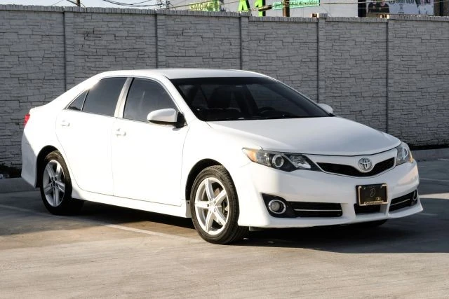 2014 Toyota Camry 7th Gen - Image 7 of 21