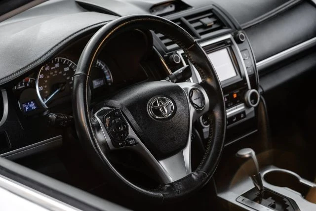 2014 Toyota Camry 7th Gen - Image 18 of 21