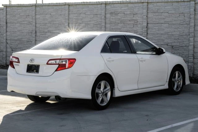 2014 Toyota Camry 7th Gen - Image 9 of 21