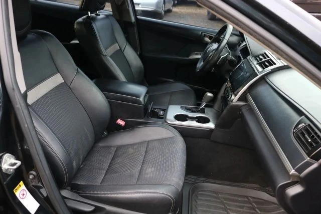 2014 Toyota Camry 7th Gen - Image 10 of 12