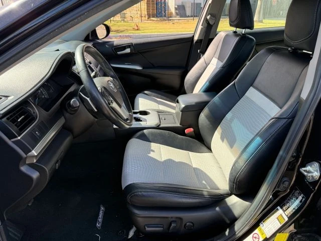 2014 Toyota Camry 7th Gen - Image 8 of 16
