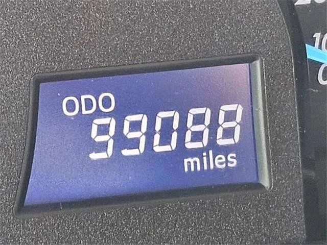 2014 Toyota Camry 7th Gen - Image 9 of 21
