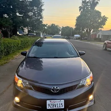 2014 Toyota Camry SE Sport Sedan 4D