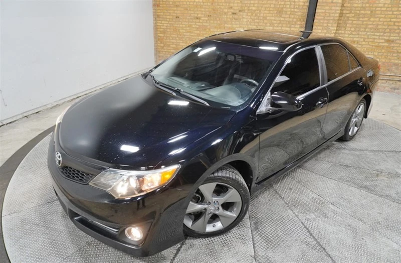 2014 Toyota Camry 7th Gen - Image 2 of 12