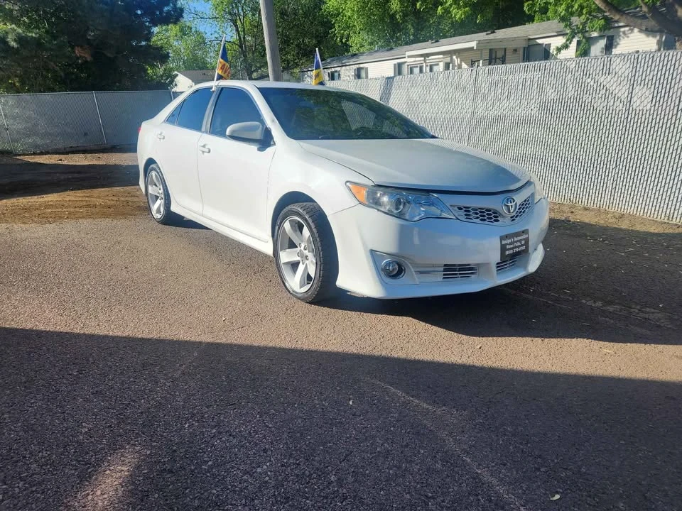 2014 Toyota Camry 7th Gen - Image 5 of 11