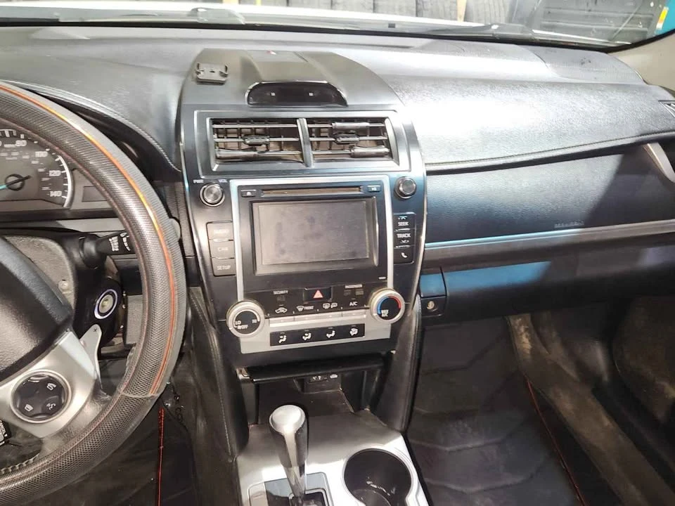 2014 Toyota Camry 7th Gen - Image 9 of 11