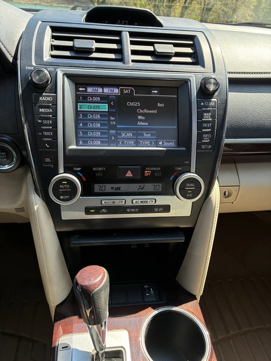 2014 Toyota Camry 7th Gen - Image 21 of 21