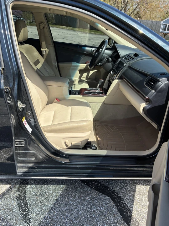 2014 Toyota Camry 7th Gen - Image 8 of 21