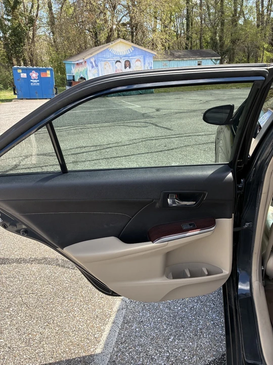 2014 Toyota Camry 7th Gen - Image 11 of 21