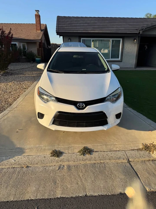 2014 Toyota Corolla 11th Gen - Image 3 of 8