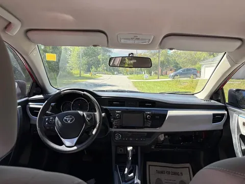 2014 Toyota Corolla 11th Gen - Image 3 of 9
