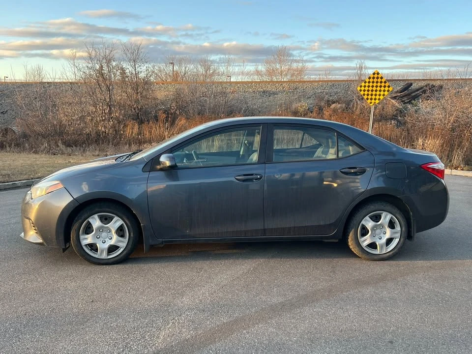 2014 Toyota Corolla 11th Gen - Image 3 of 8