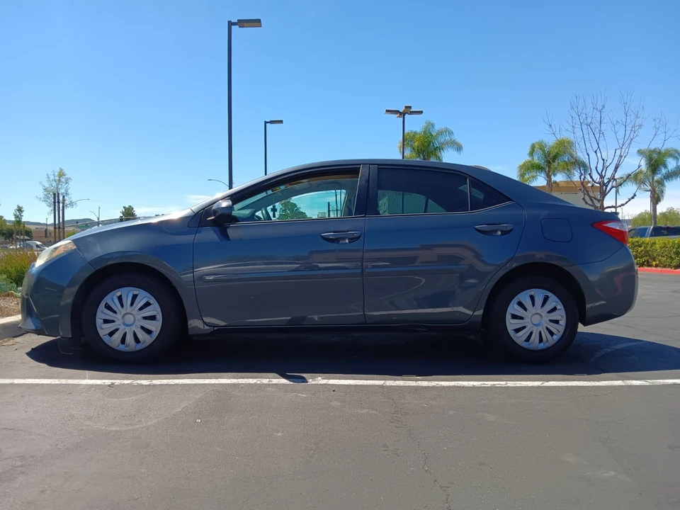 2014 Toyota Corolla 11th Gen - Image 2 of 10