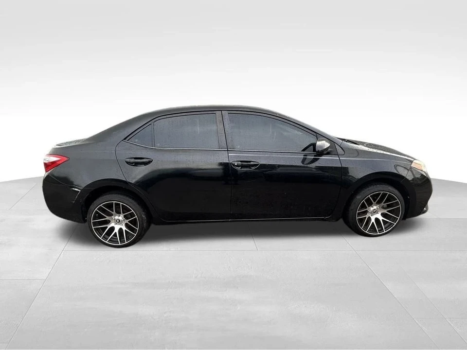 2014 Toyota Corolla 11th Gen - Image 3 of 12