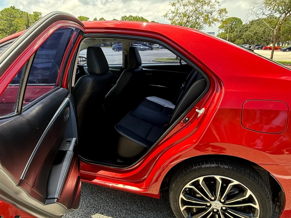 2014 Toyota Corolla 11th Gen - Image 6 of 8