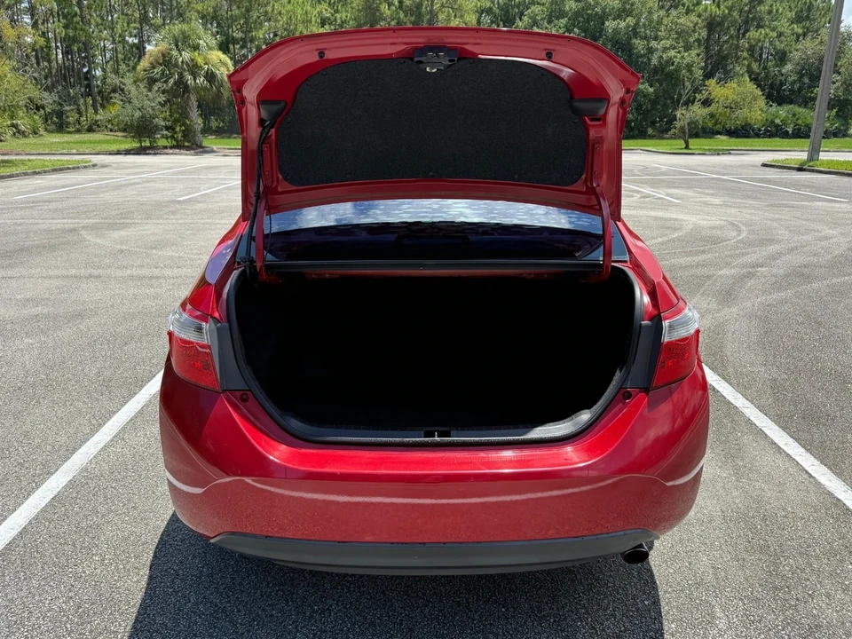 2014 Toyota Corolla 11th Gen - Image 5 of 8