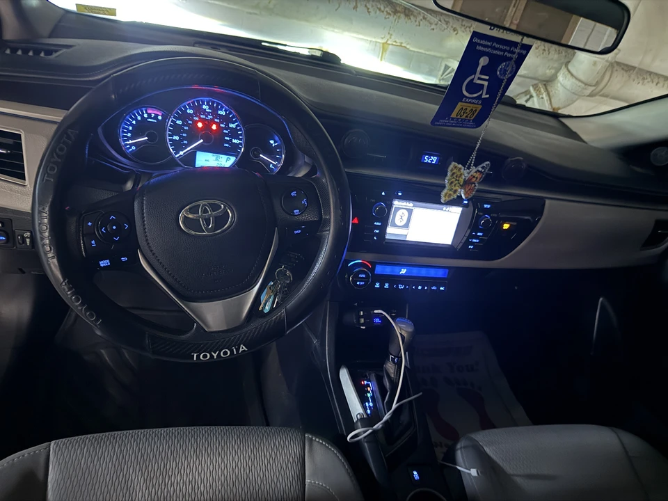 2014 Toyota Corolla 11th Gen - Image 5 of 8