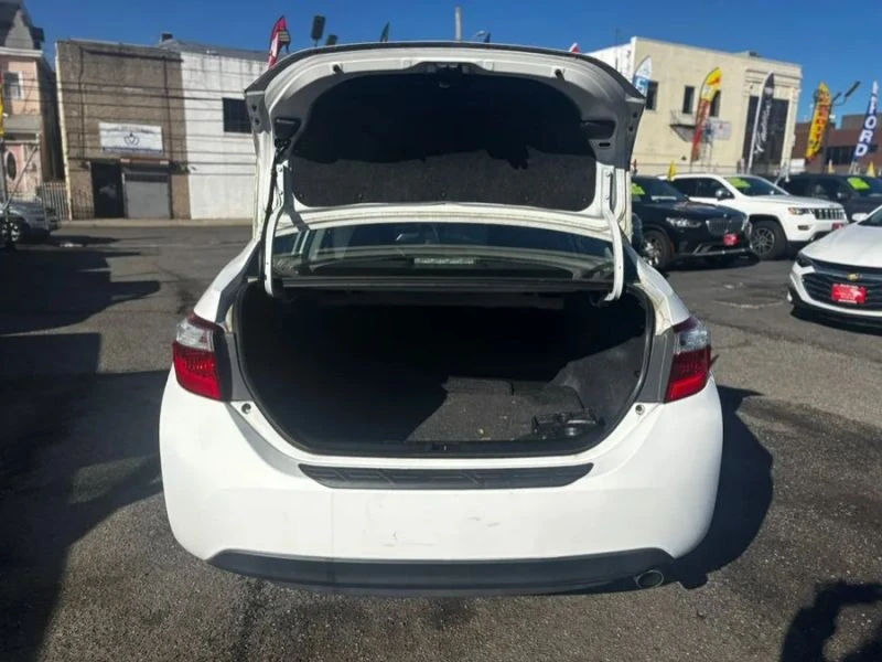 2014 Toyota Corolla 11th Gen - Image 7 of 12