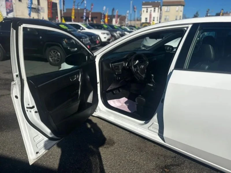 2014 Toyota Corolla 11th Gen - Image 8 of 12