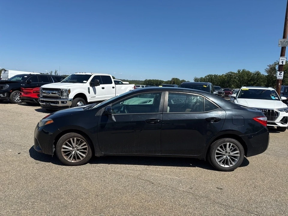 2014 Toyota Corolla 11th Gen - Image 2 of 7