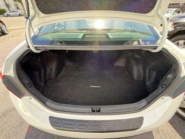 2014 Toyota Corolla 11th Gen - Image 16 of 21