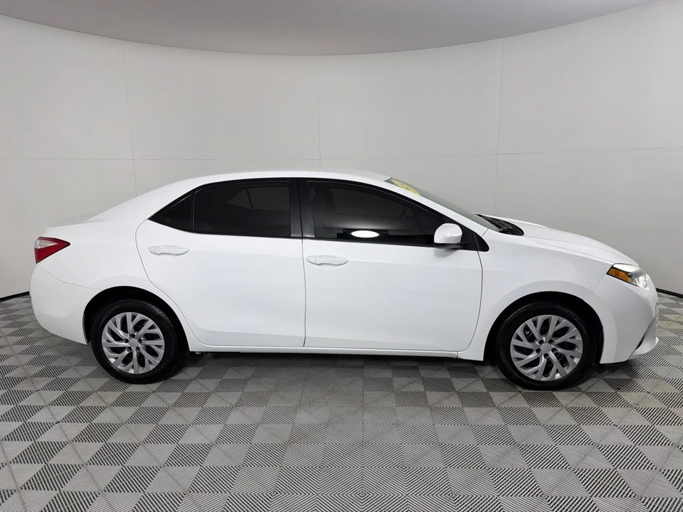 2014 Toyota Corolla 11th Gen - Image 4 of 12