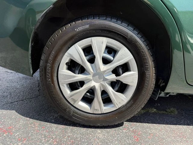 2014 Toyota Corolla 11th Gen - Image 13 of 21