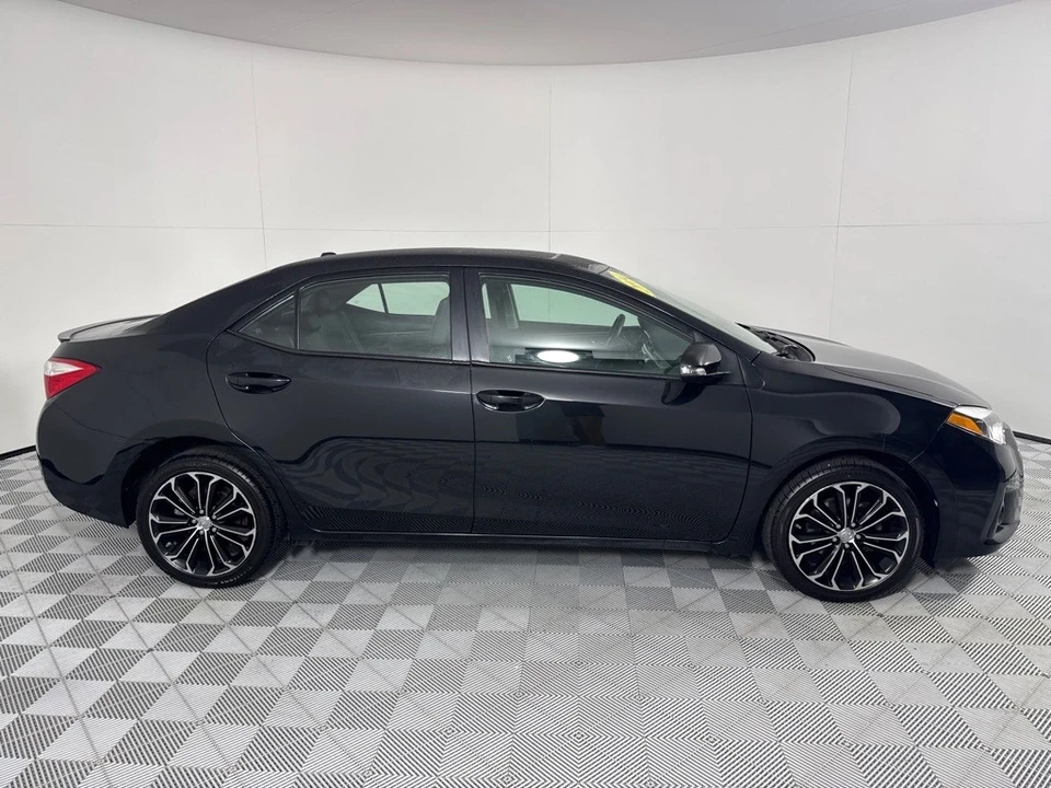 2014 Toyota Corolla 11th Gen - Image 4 of 12