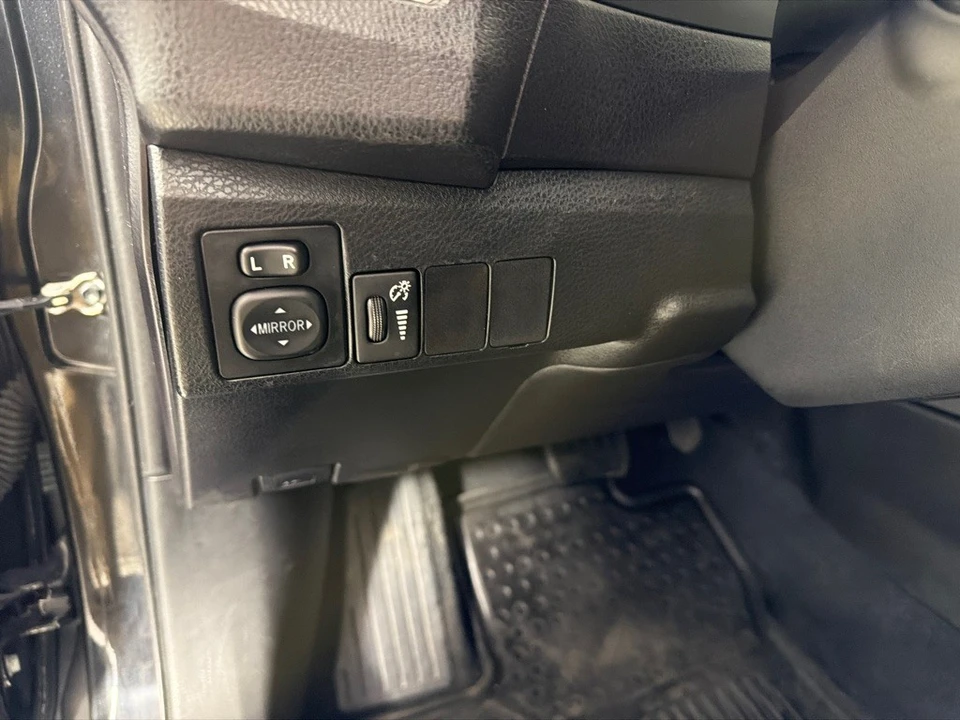 2014 Toyota Corolla 11th Gen - Image 14 of 21