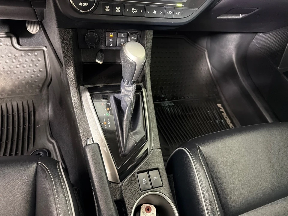 2014 Toyota Corolla 11th Gen - Image 18 of 21