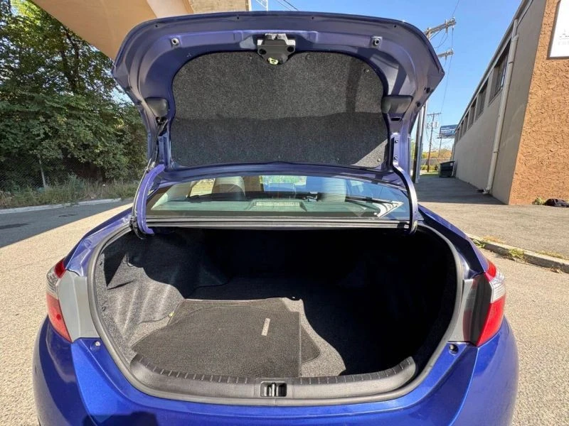 2014 Toyota Corolla 11th Gen - Image 9 of 12