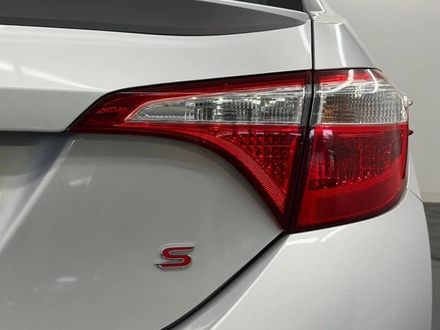 2014 Toyota Corolla 11th Gen - Image 12 of 21