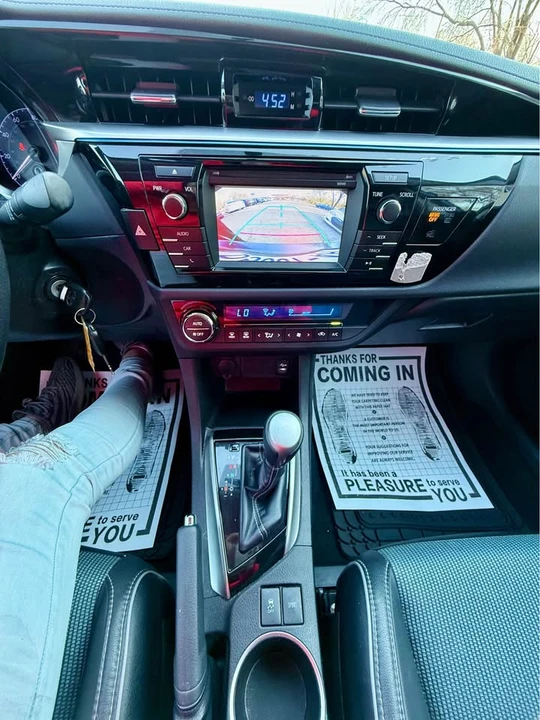 2014 Toyota Corolla 11th Gen - Image 9 of 12
