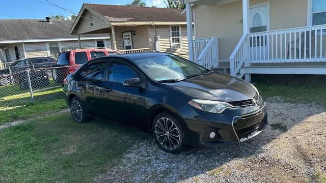 2014 Toyota Corolla 11th Gen - Image 2 of 10