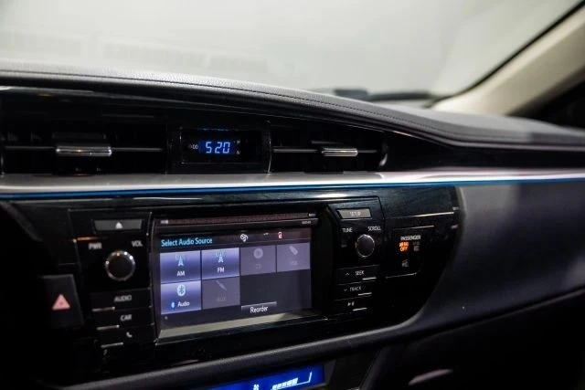 2014 Toyota Corolla 11th Gen - Image 17 of 21