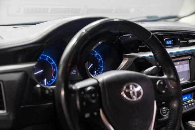 2014 Toyota Corolla 11th Gen - Image 15 of 21