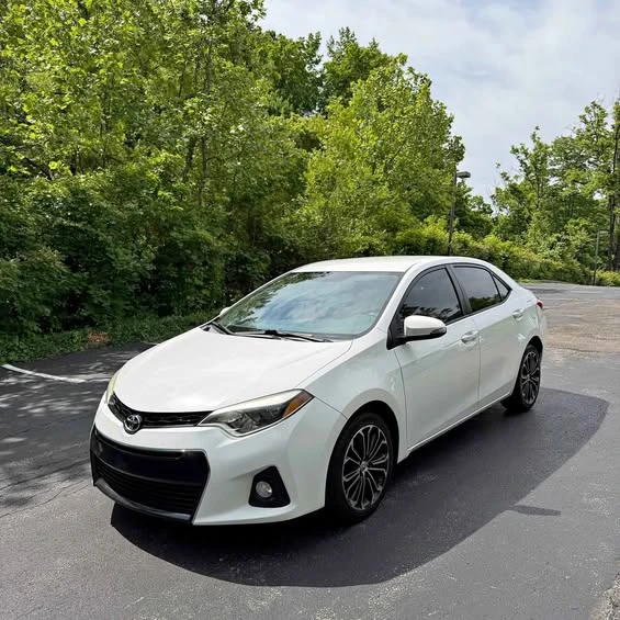2014 Toyota Corolla 11th Gen - Image 1 of 1