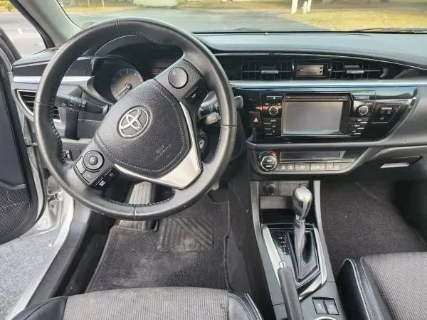2014 Toyota Corolla 11th Gen - Image 19 of 21