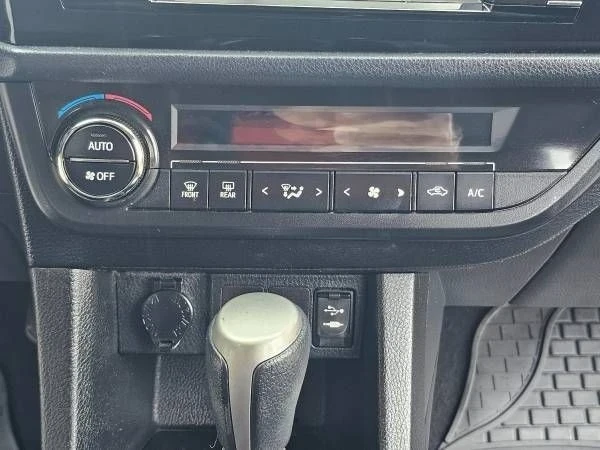 2014 Toyota Corolla 11th Gen - Image 14 of 21