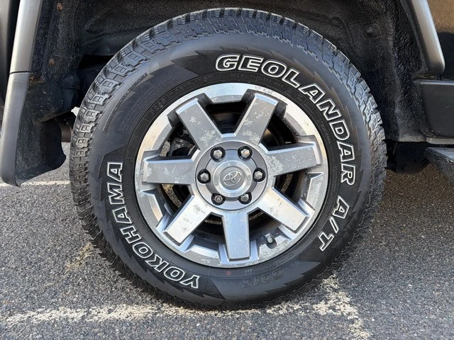 2014 Toyota FJ Cruiser - Image 23 of 31